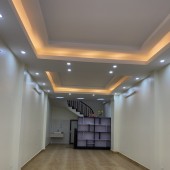 Bán nhà Gốc Đề, Hai Bà Trưng 27m2, hiện đại ở luôn, Thông 2 tỷ9.